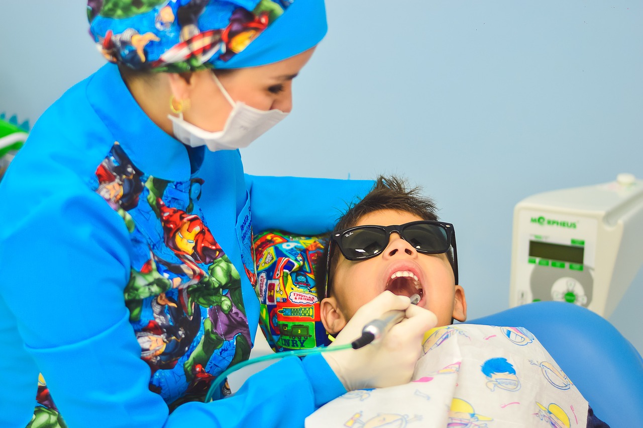 dentist child dental care free photo