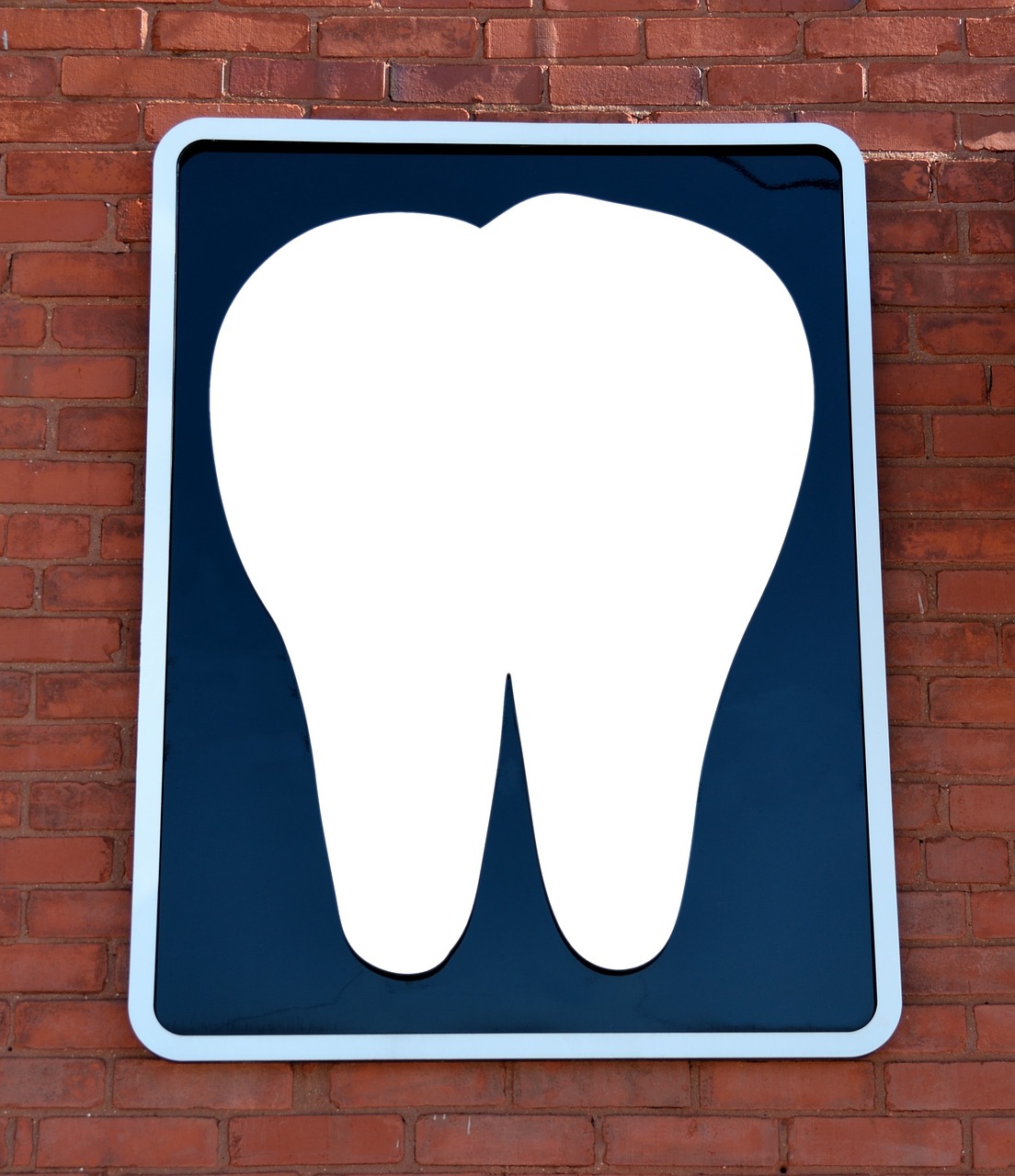dentist office sign wall free photo