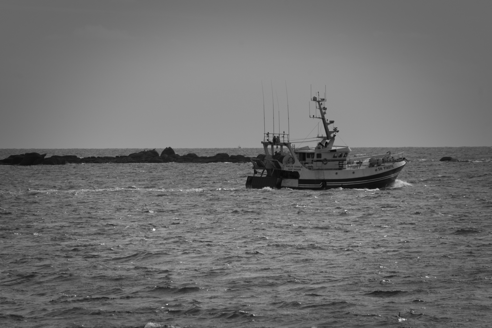 trawler-trawl-nets-sea-fishing-waves-free-image-from-needpix