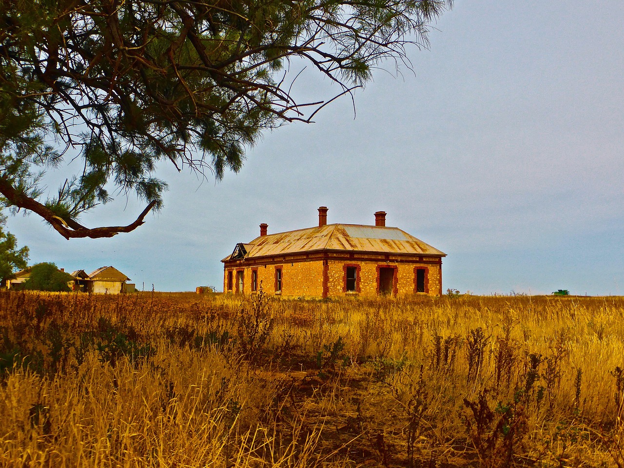 derelict  homestead  farm free photo