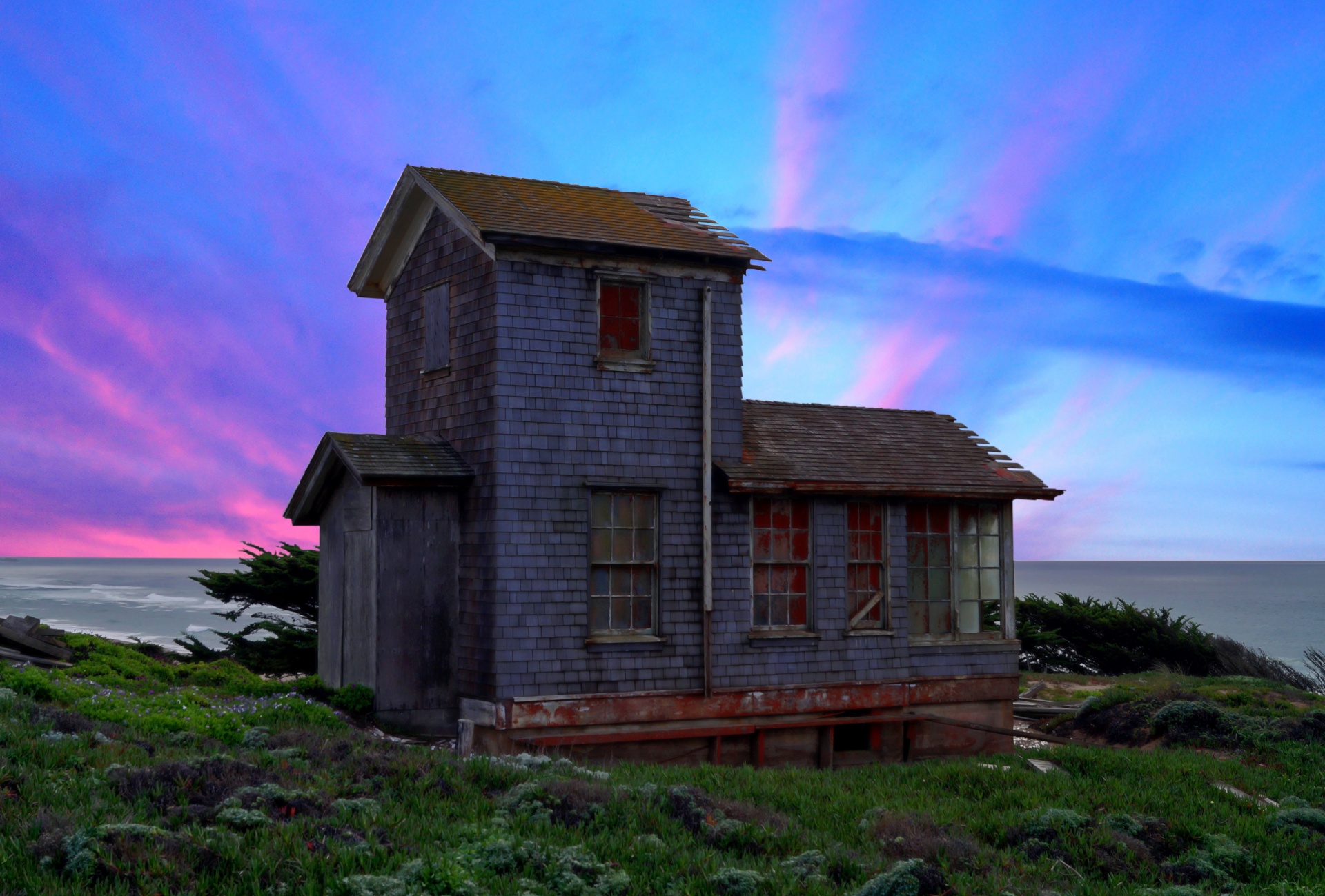 house derelict abandoned free photo