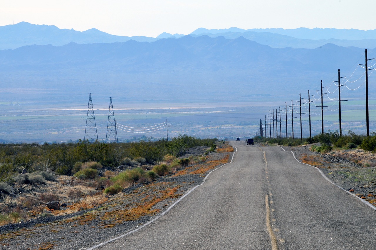 desert highway infinity free photo