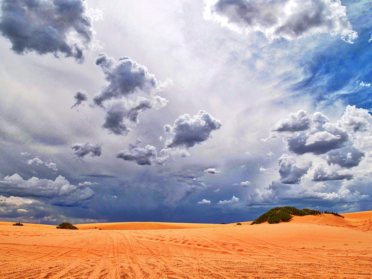 desert clouds usa free photo