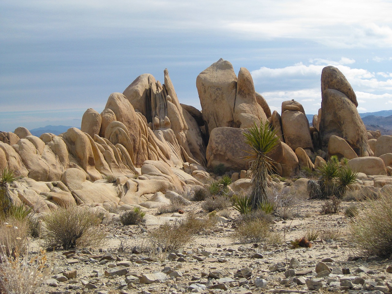desert rock formations free photo