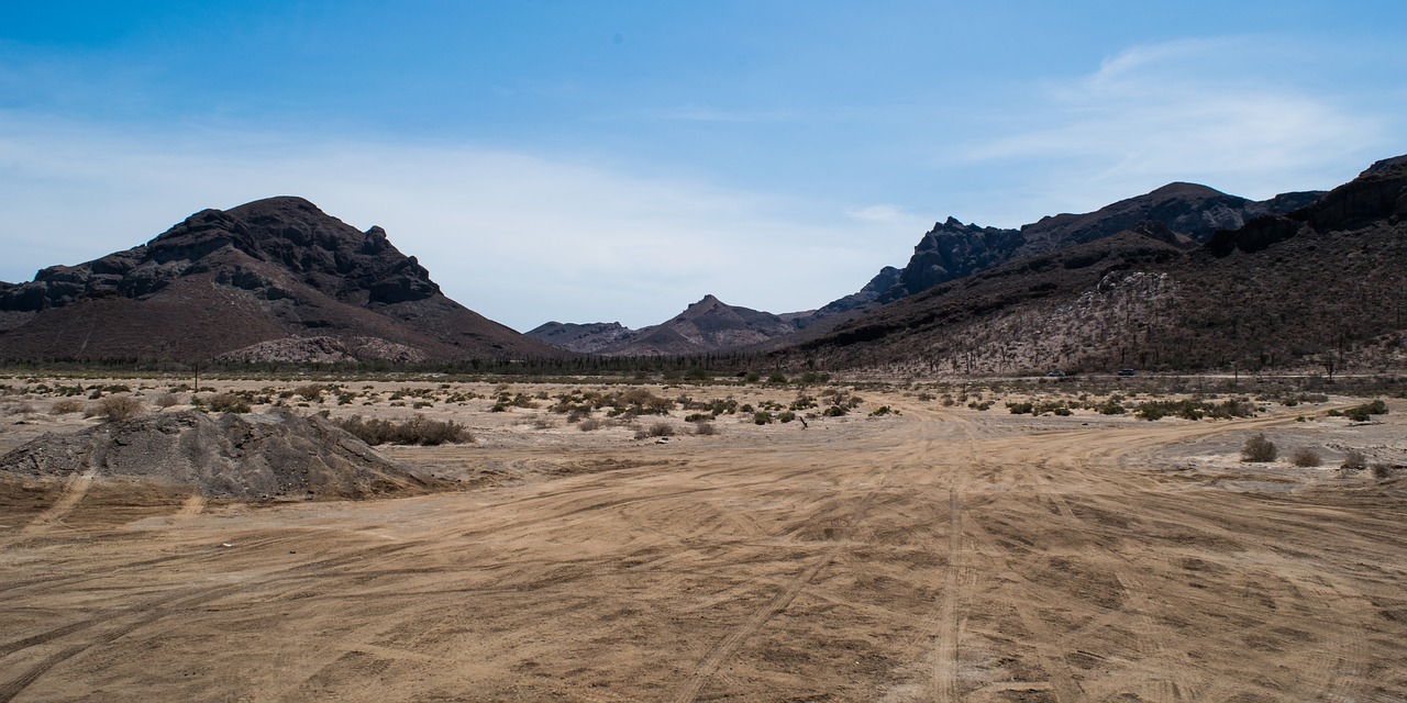 desert landscape dry free photo