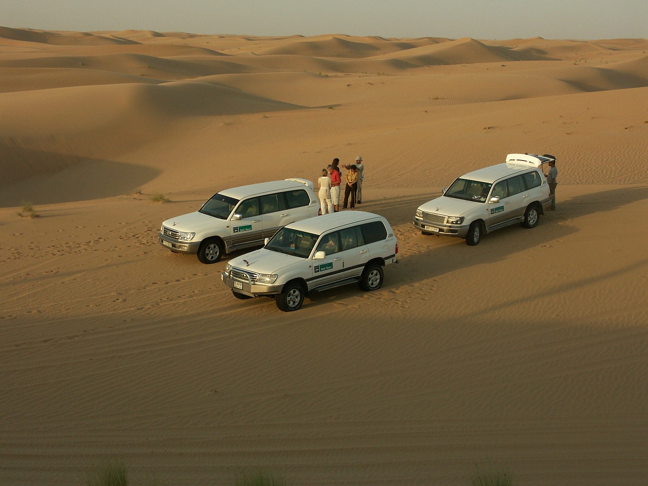 desert all terrain vehicle jeeps free photo