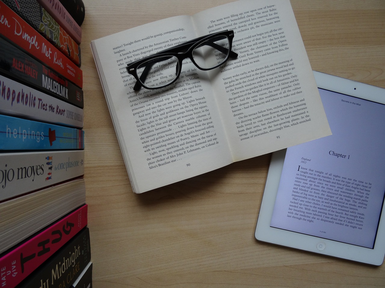 desk bookworm reading free photo