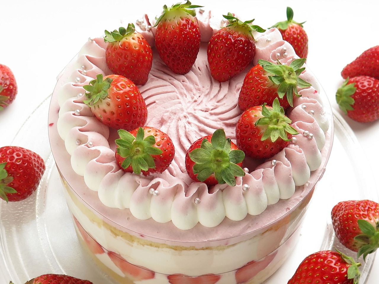 dessert strawberry cake free photo