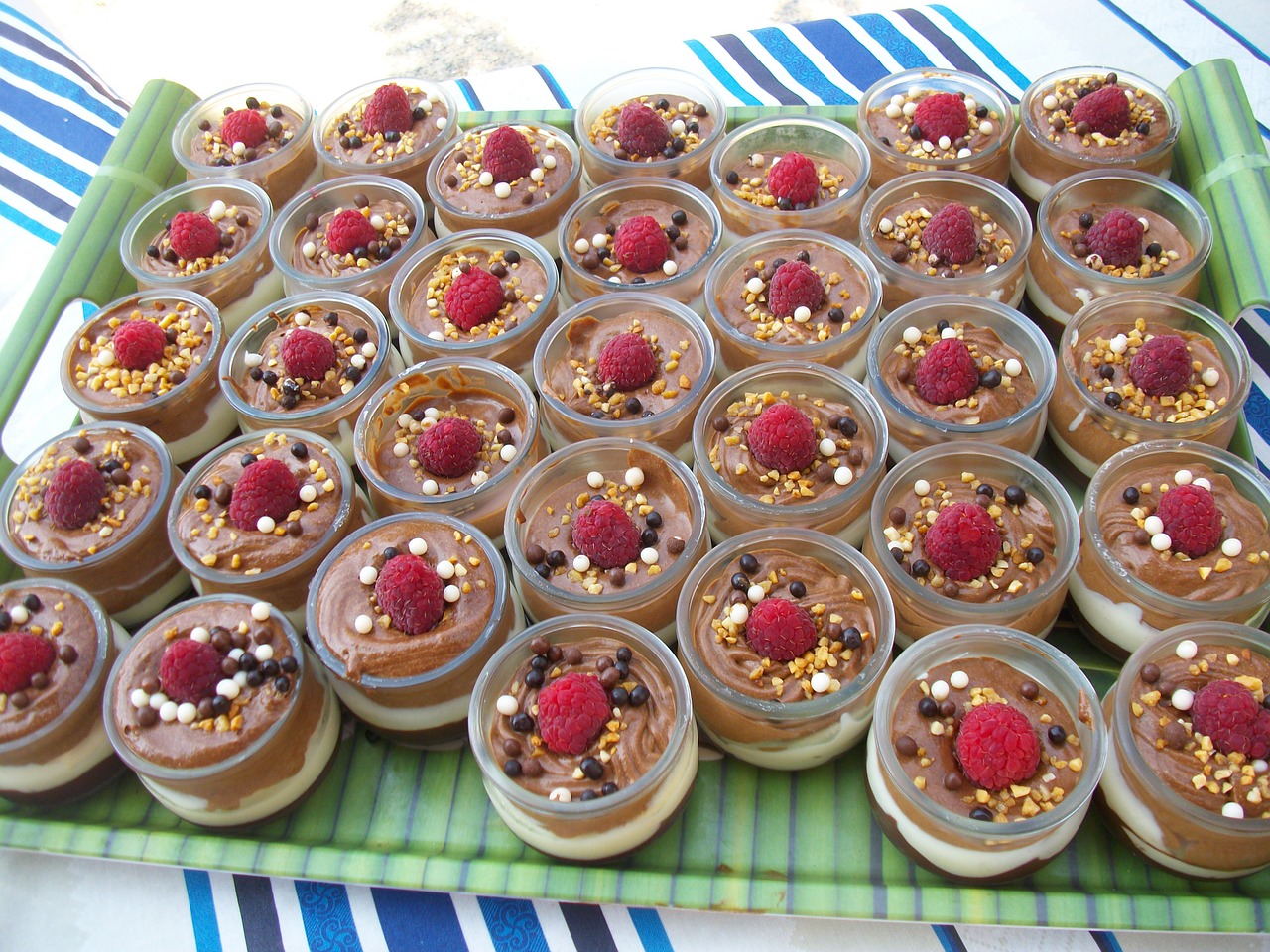 dessert verrines chocolate mousse free photo