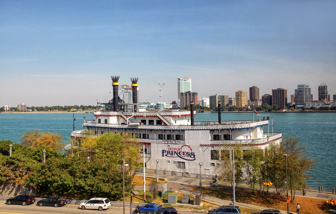 detroit river  river boat  detroit princess free photo