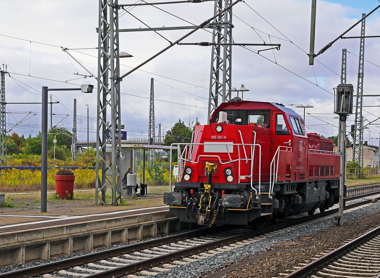 deutsche bahn diesel locomotive switcher free photo