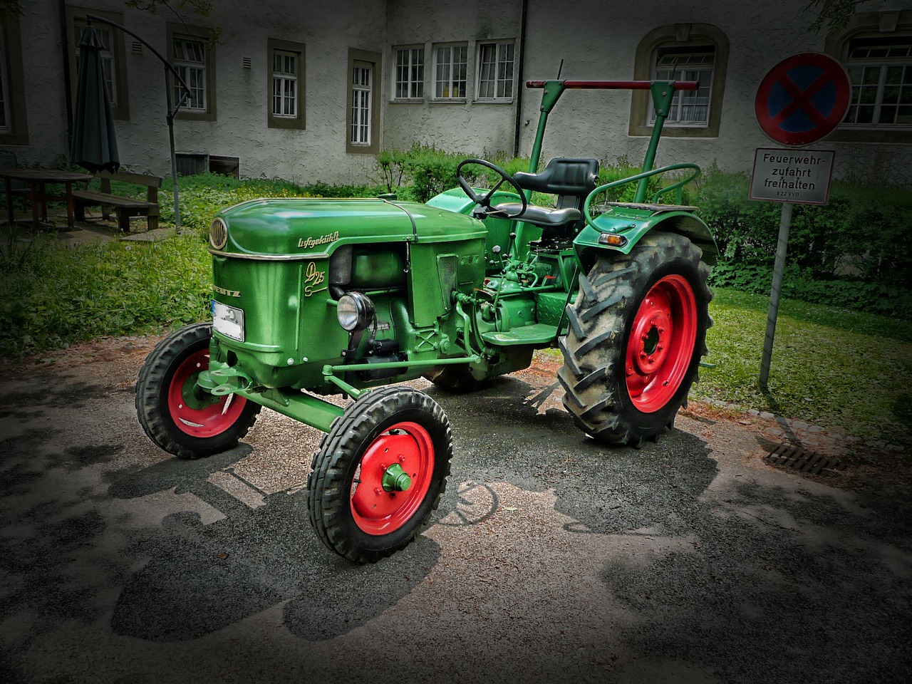 deutz d-25 tractor free photo