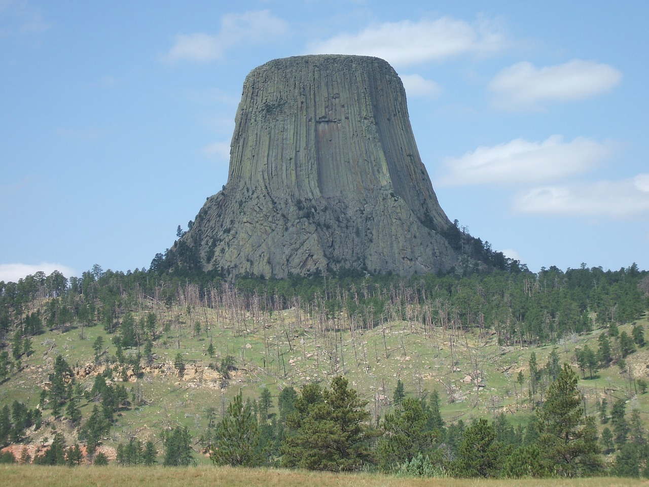 devil's tower mountain america free photo
