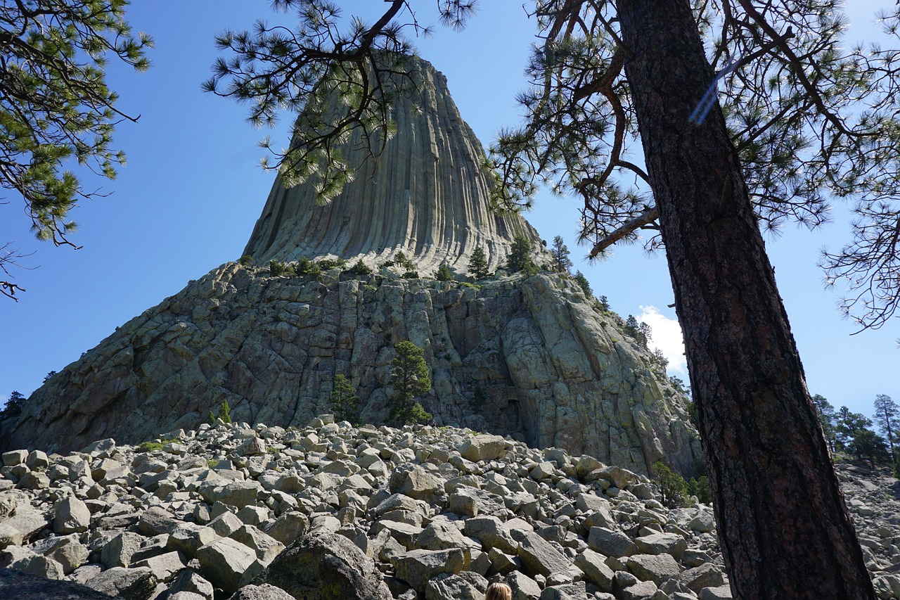 devils tower rock formation usa free photo