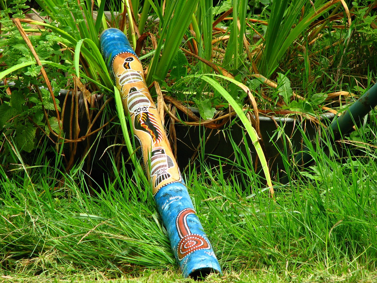 didgeridoo blowgun musical instrument free photo