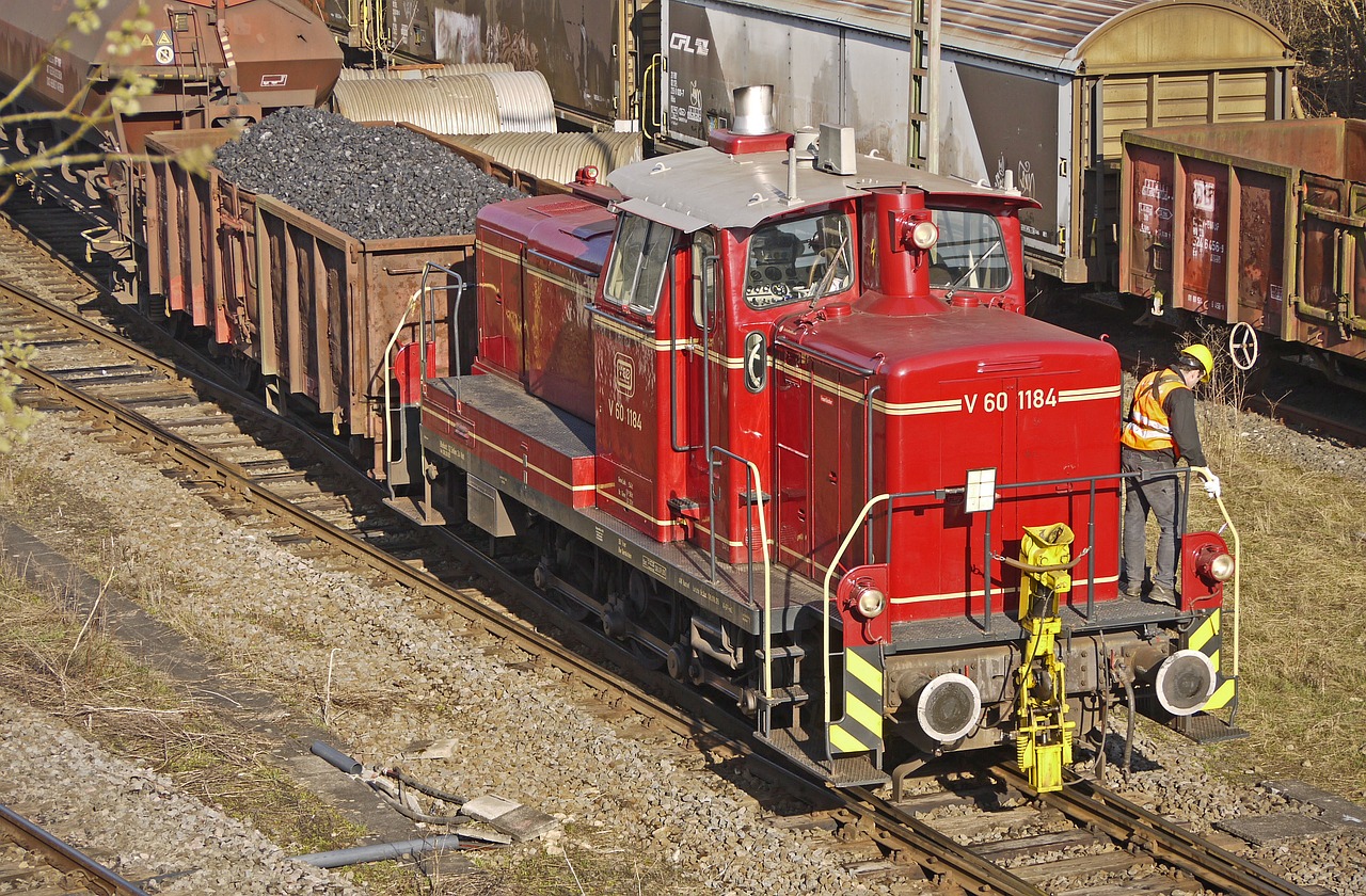 diesel locomotive switcher deutsche bundesbahn free photo