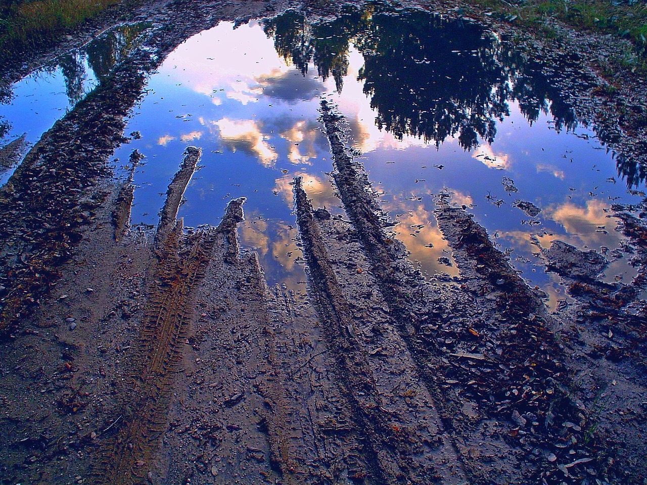 dimension mud reflection free photo