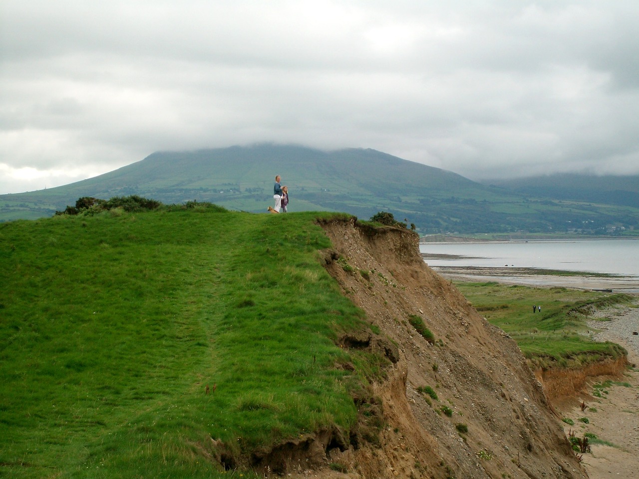 dinas dinlle beach cliff free photo