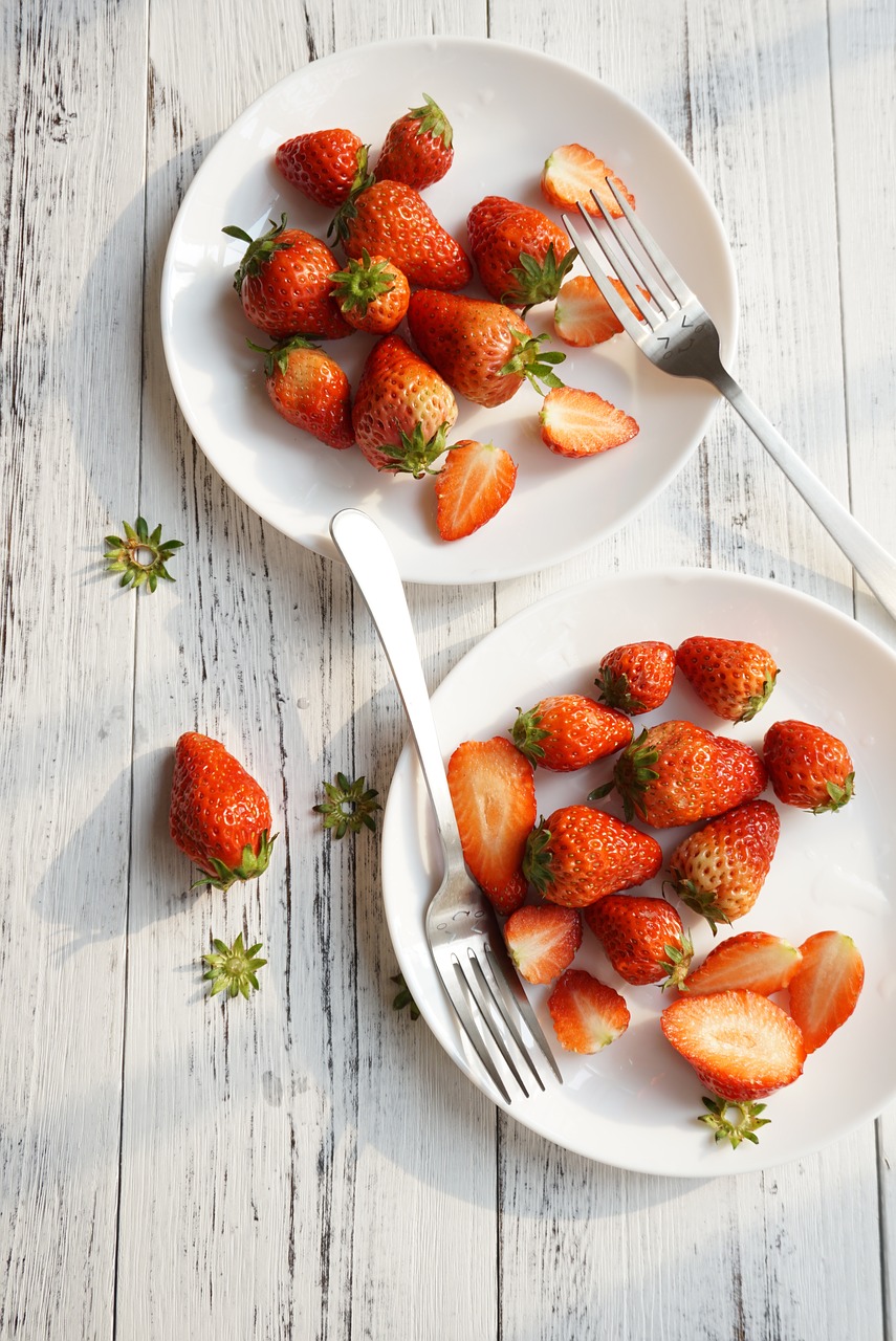 dine fruit strawberry free photo