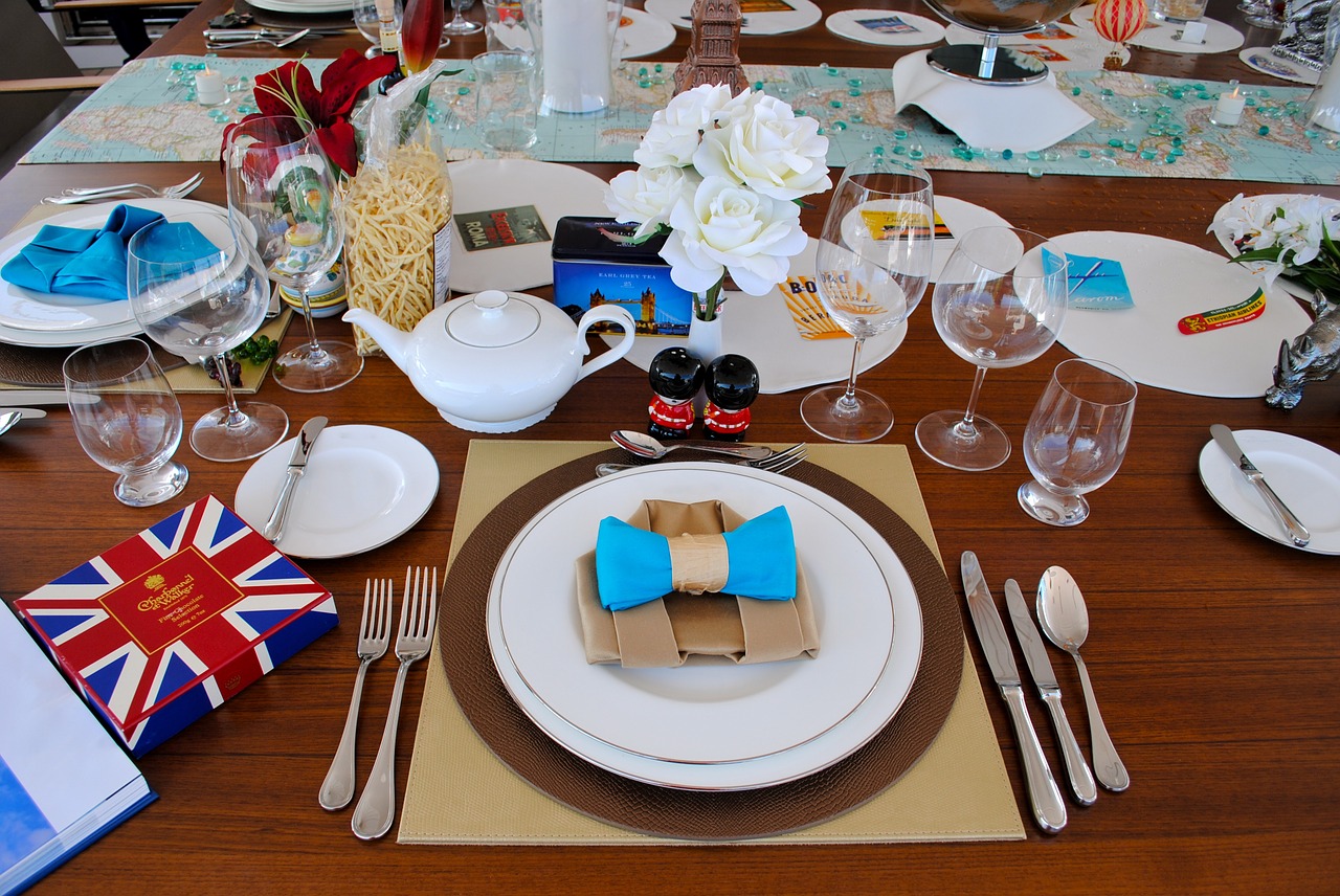 dine place setting britain free photo