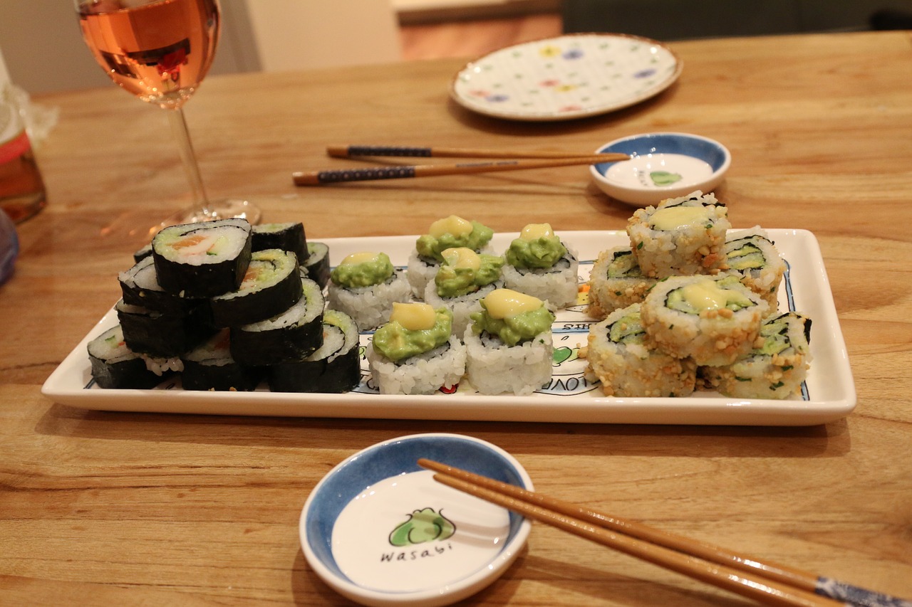 diner sushi home made free photo