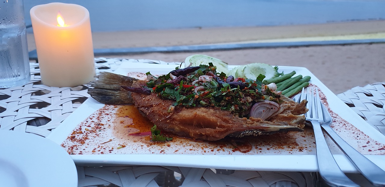 dinner  seafood  thaifood free photo