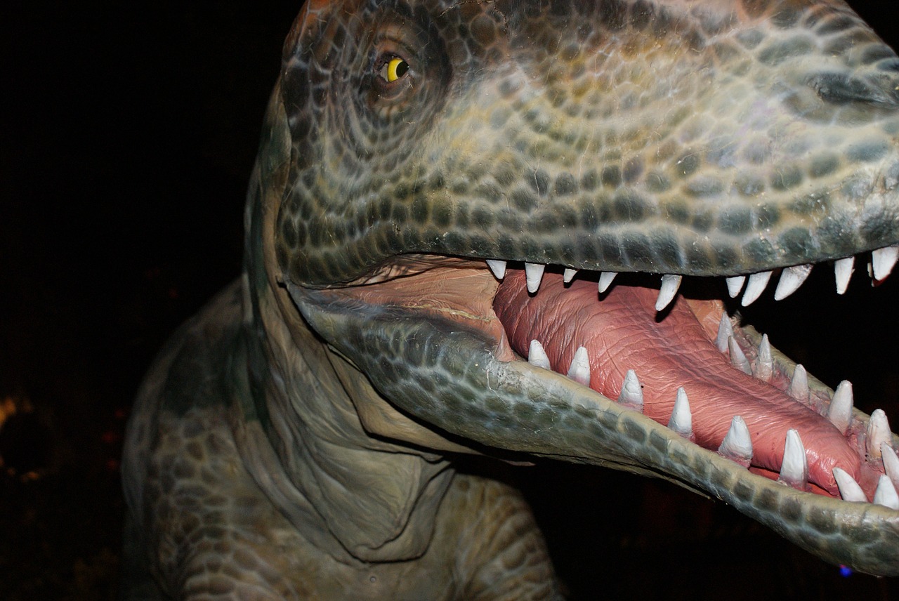 dinosaur danger meat-eating free photo