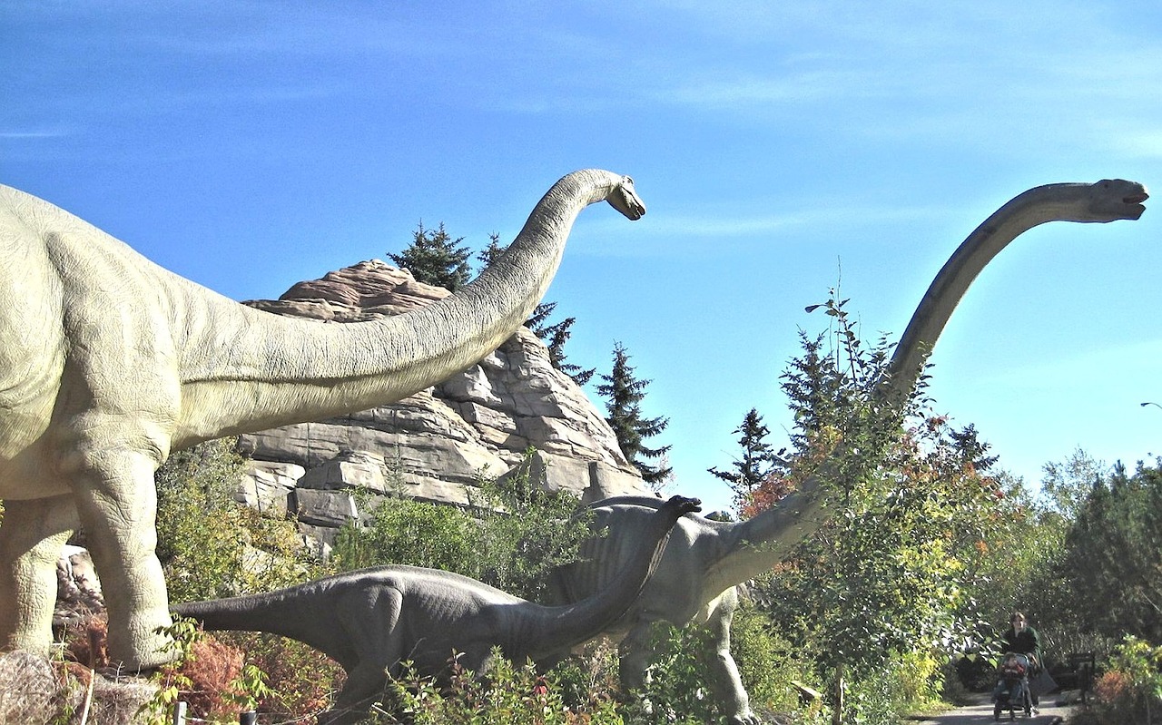 dinosaur family calgary alberta zoo free photo