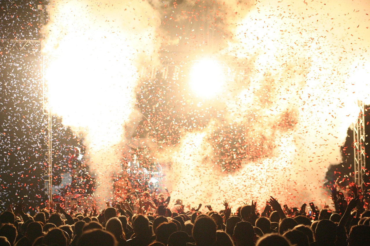 disco stage buehenbeleuchtung free photo