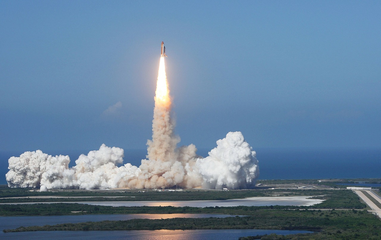 discovery space shuttle launch mission free photo