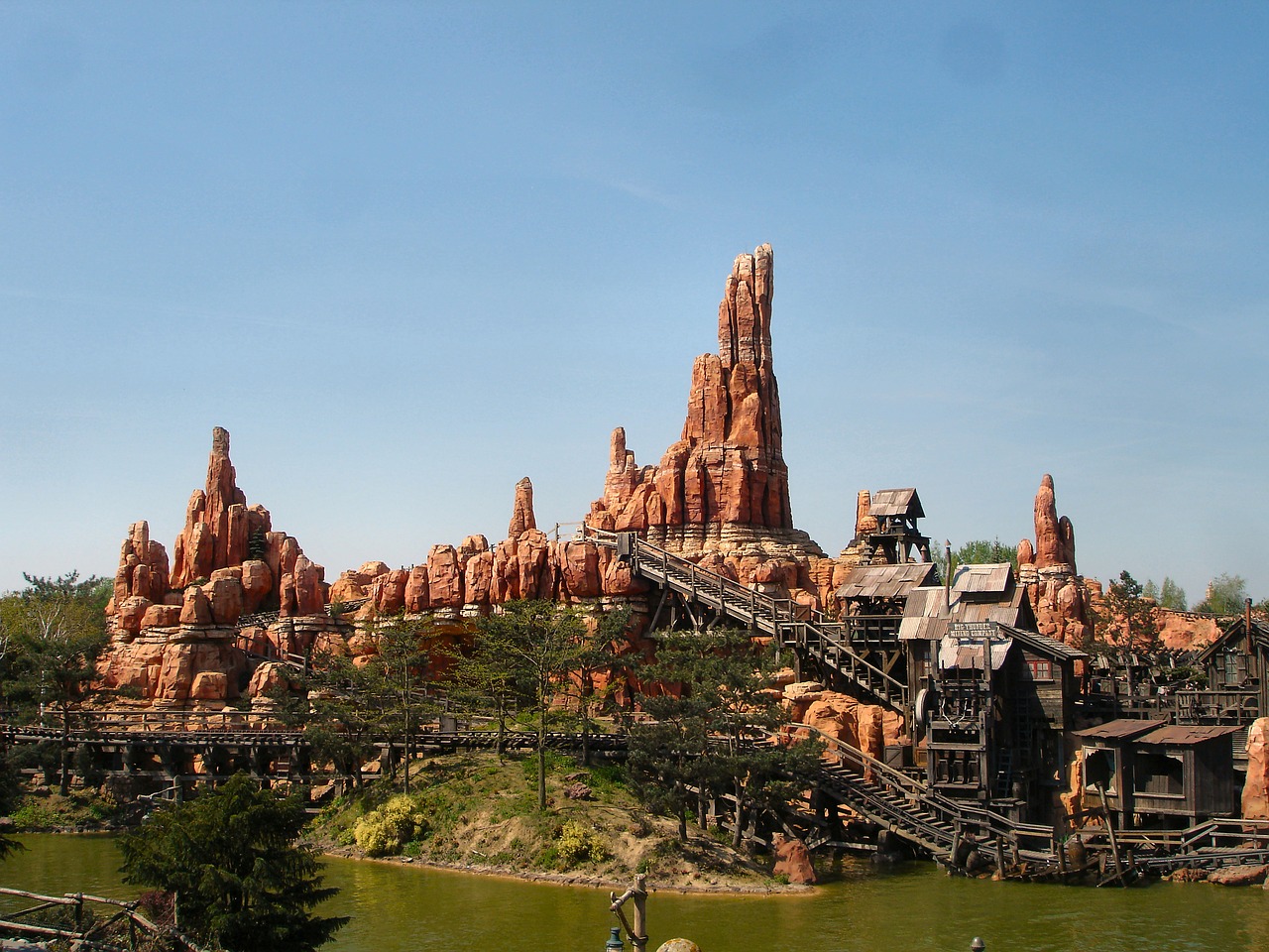 disney disneyland paris free photo