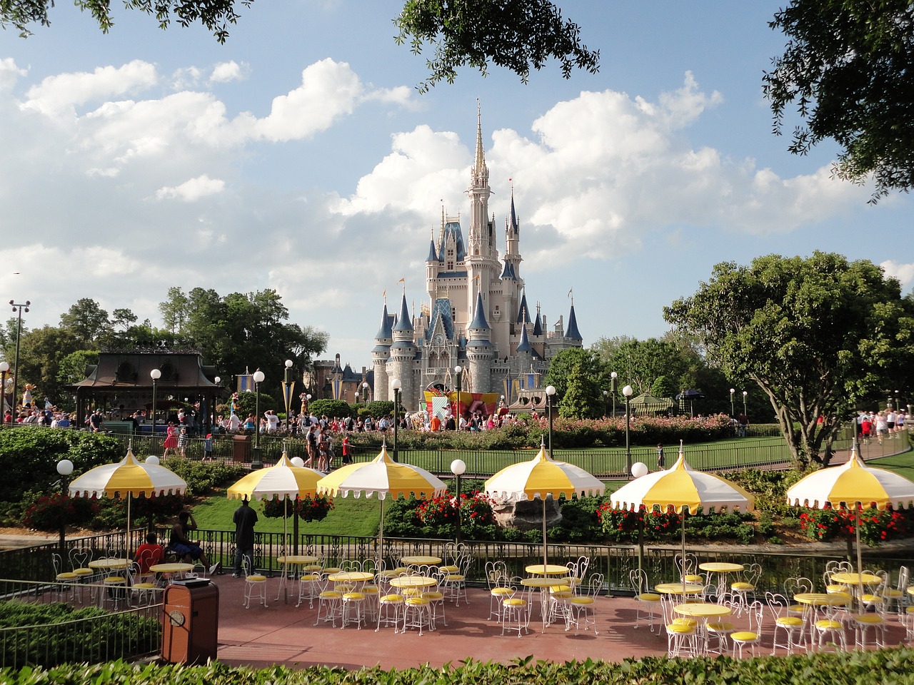 disneyland disney castle free photo