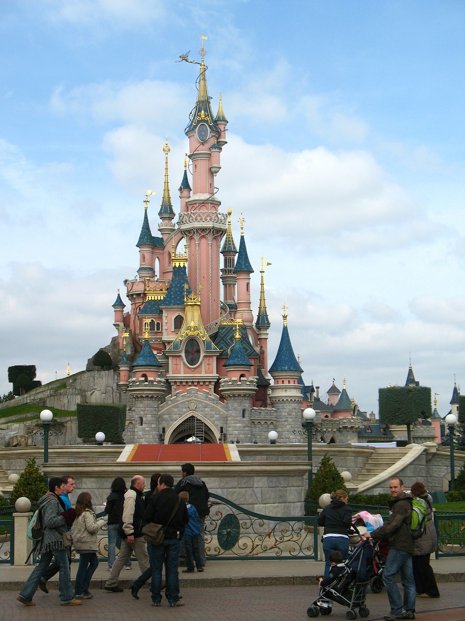 disneyland castle fantasy free photo