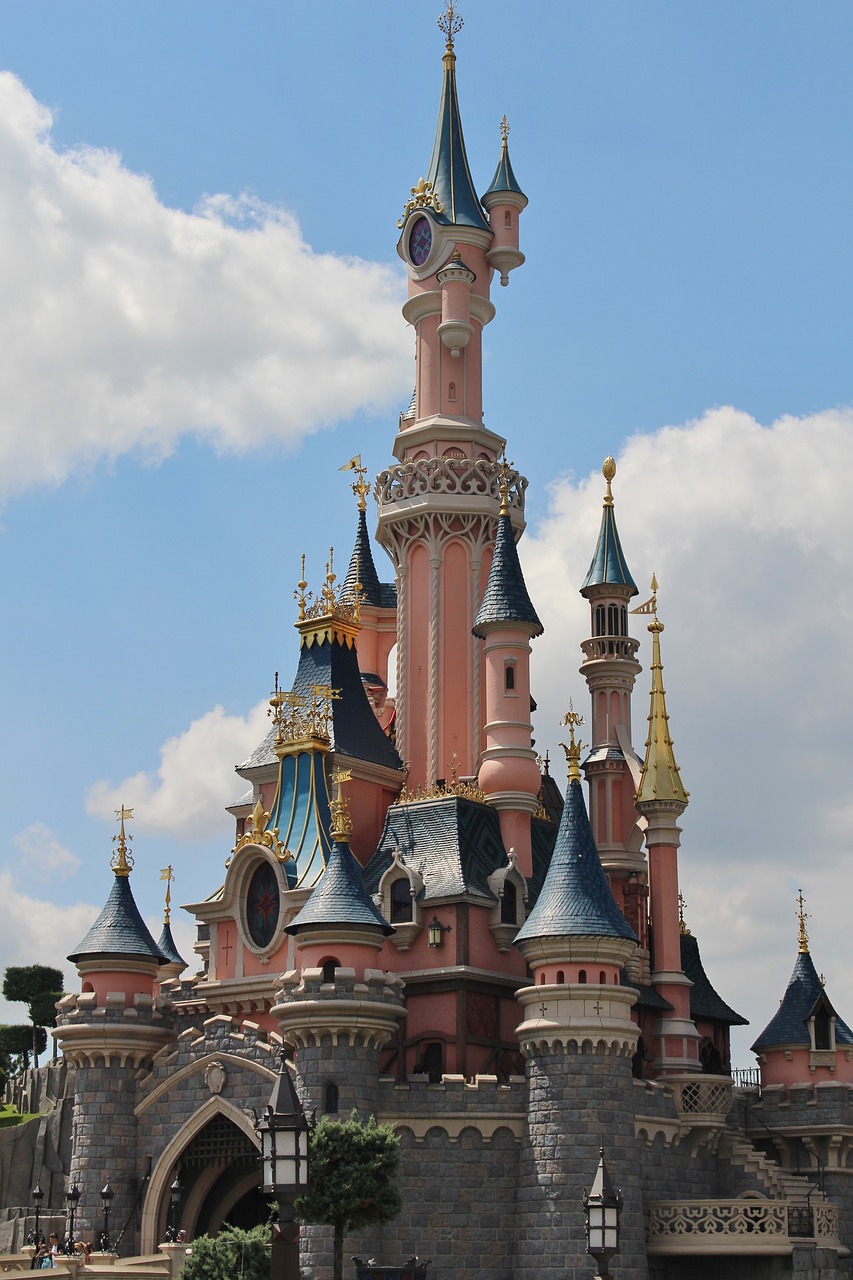 Download Free Photo Of Disneyland Paris Disney Disneyland Castle Holiday From Needpix Com