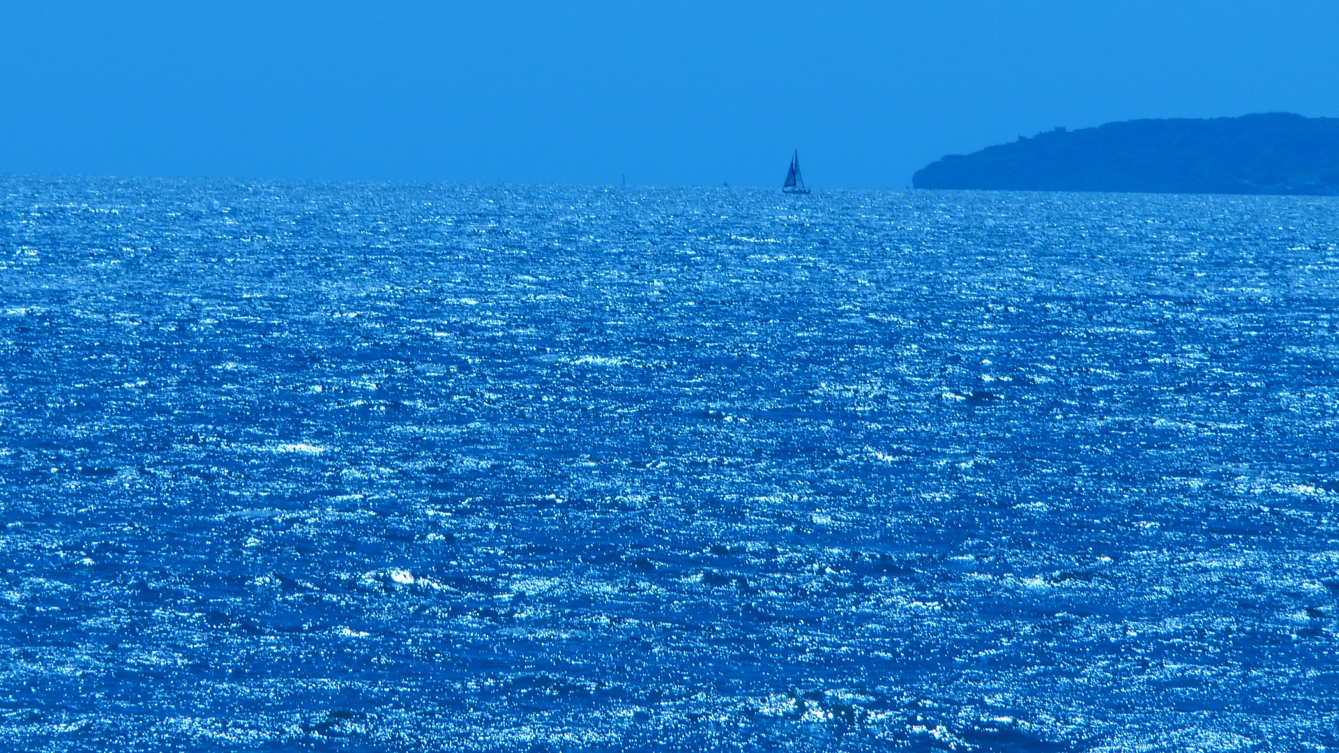 yacht yachting ocean waves free photo