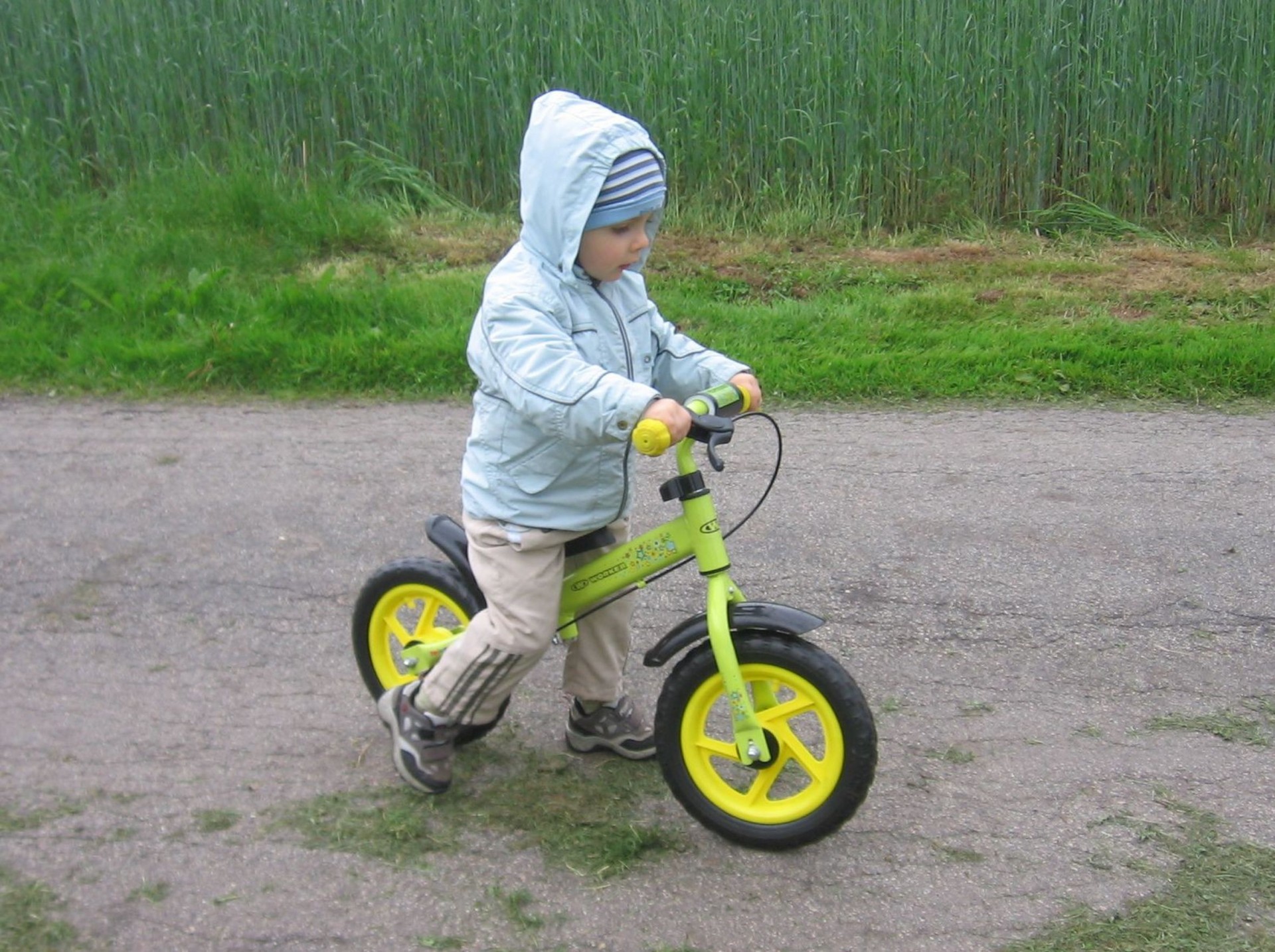 bike child child on bike free photo