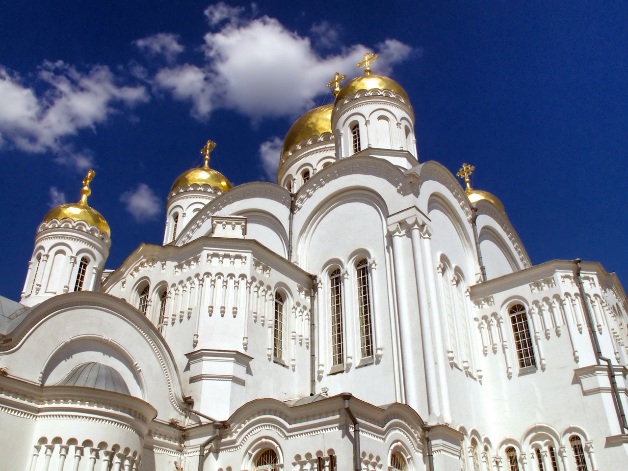diveevo russia church free photo