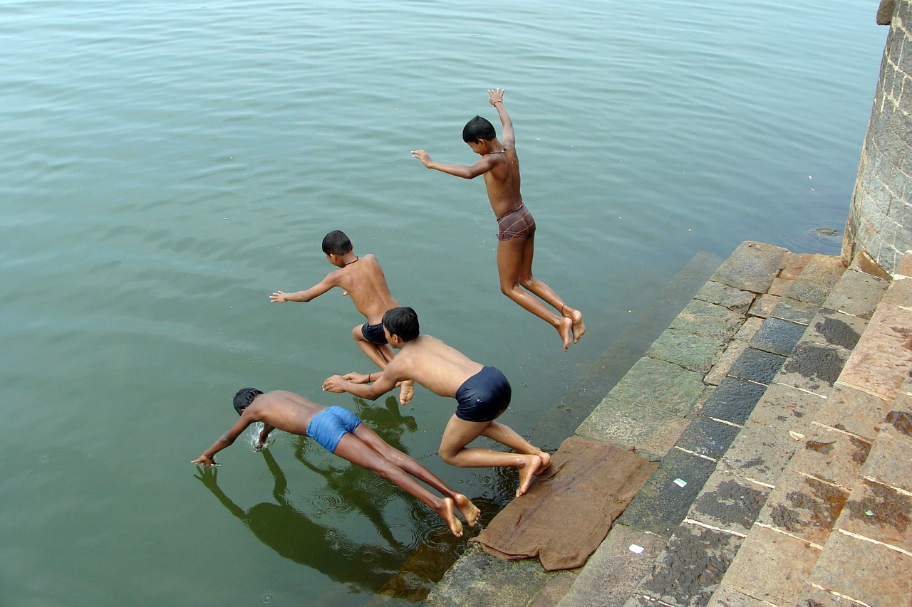 diving children boys free photo
