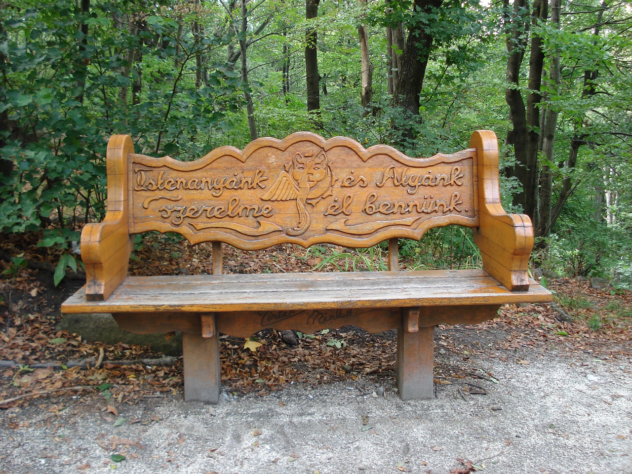 dobogókő forest carved bench free photo