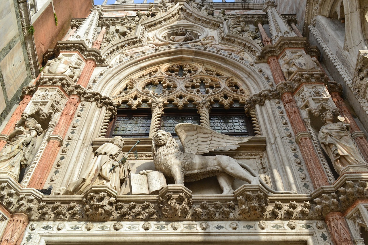 doge palace venice italy free photo