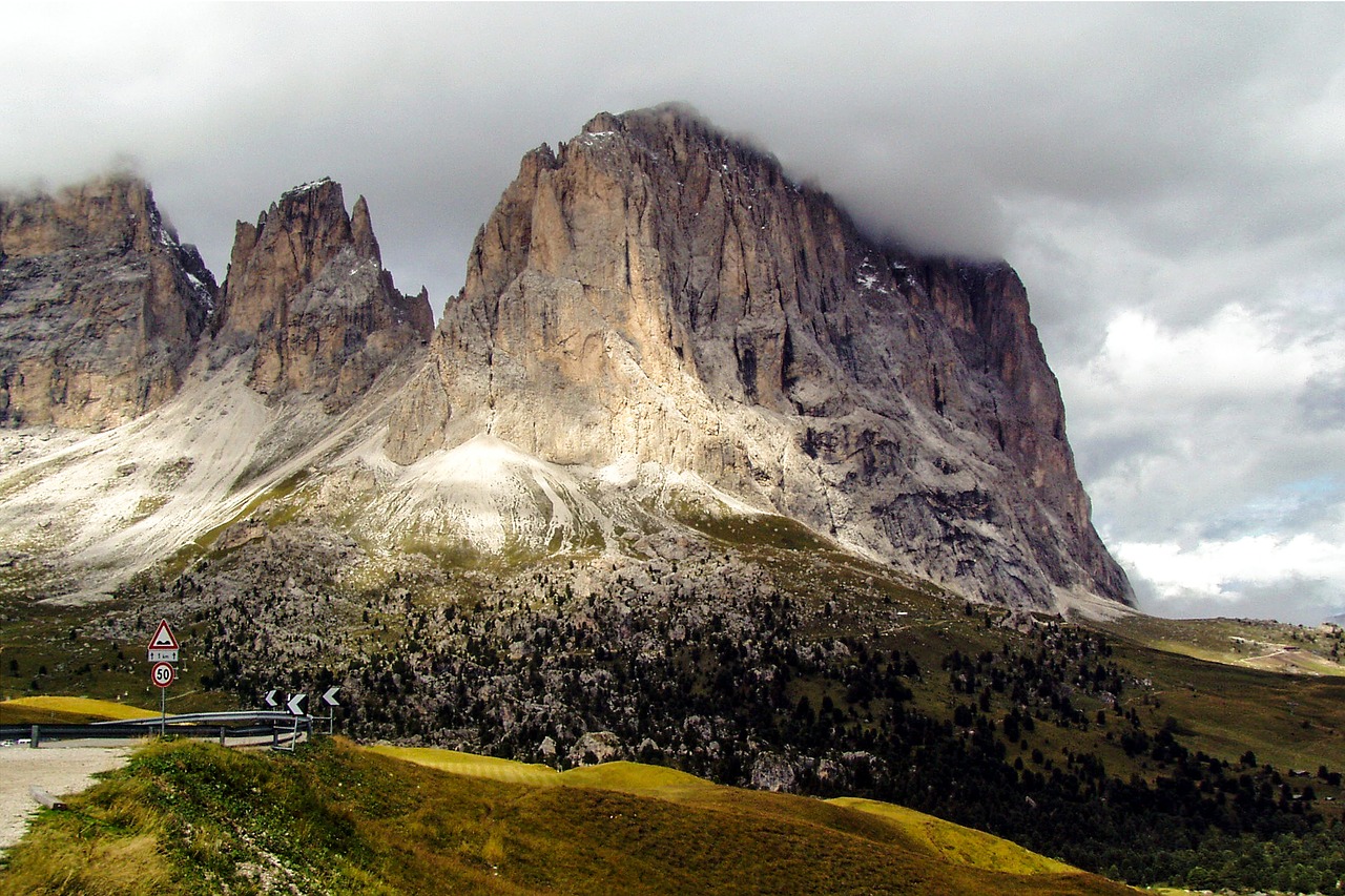 dolomites val gardena step gardena free photo