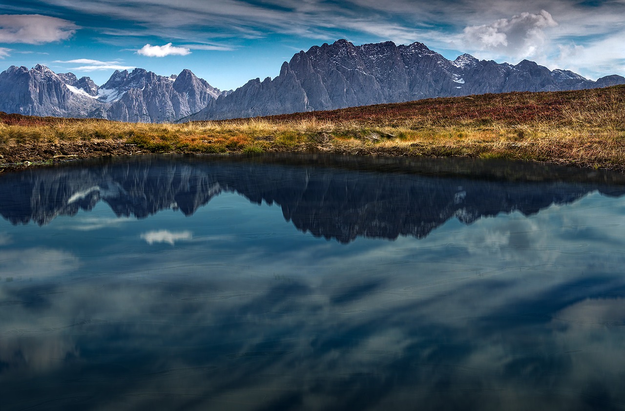 dolomites bergsee landscape free photo