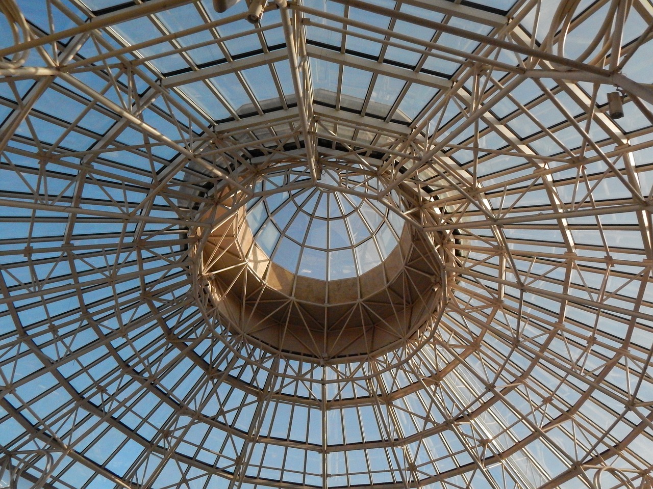 dome structure ceiling free photo