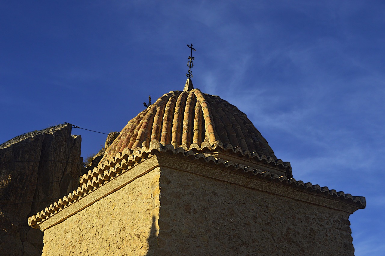 dome cruz catholic religion free photo