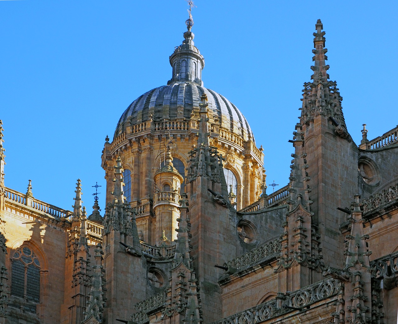 dome  cathedral of salamanca  architecture free photo