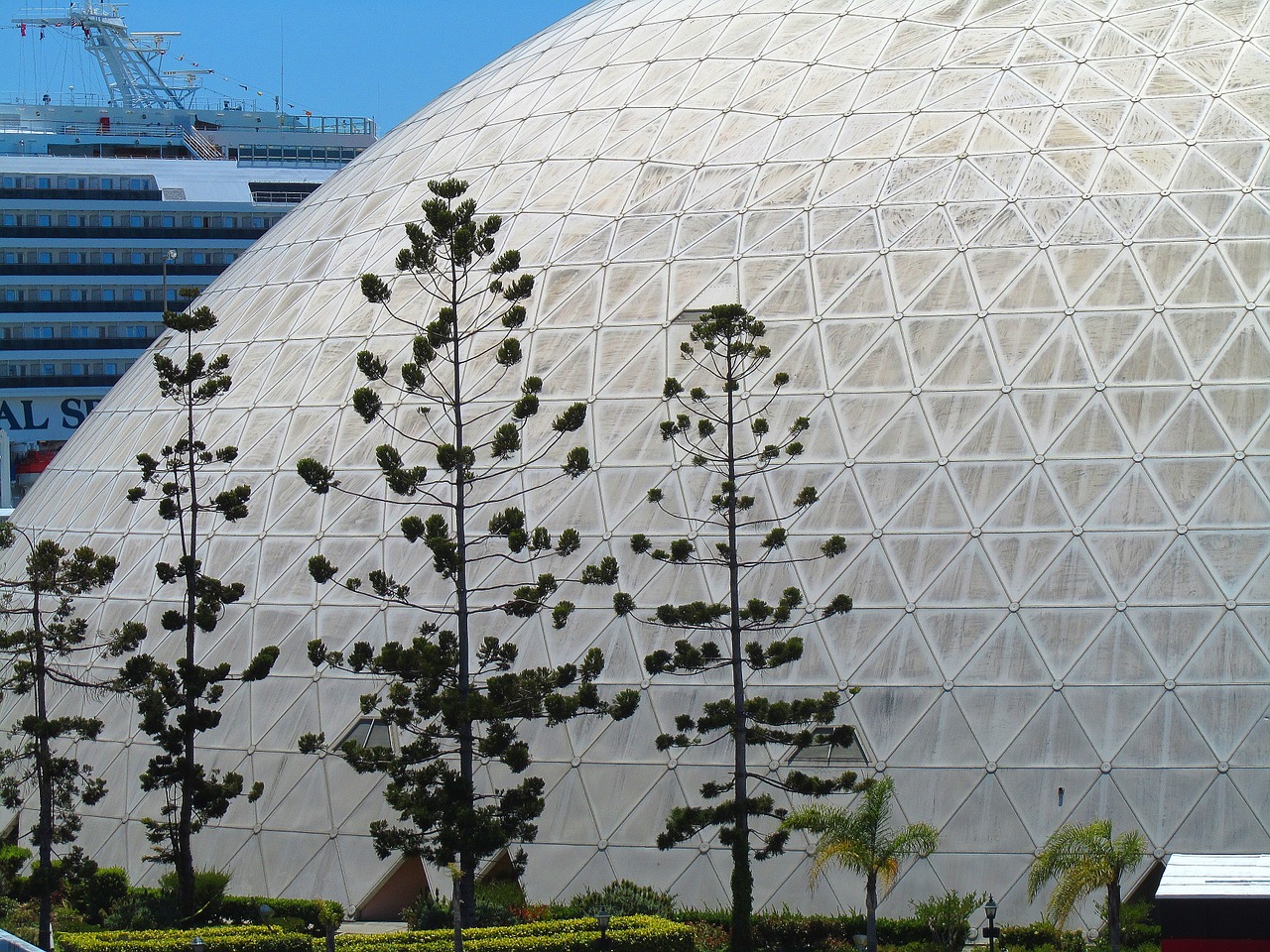dome architecture landmark free photo