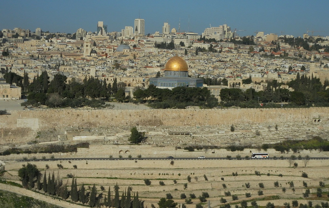 dome of the rock jerusalem cityscape free photo
