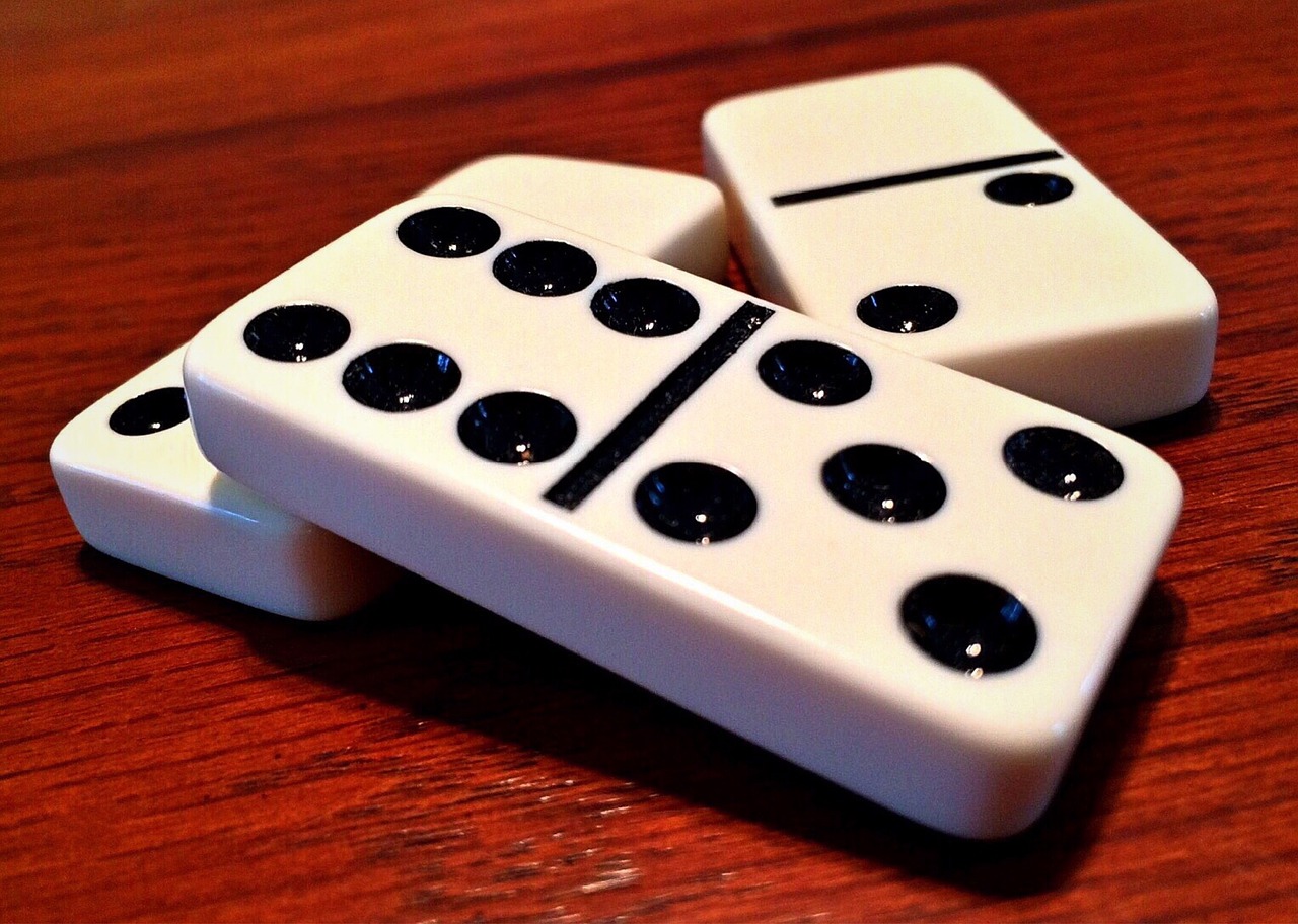 dominoes game domino free photo