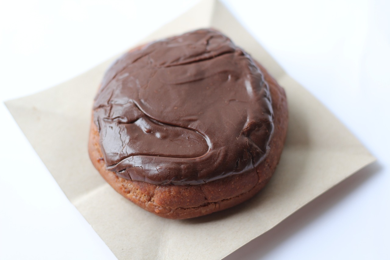 donut chocolate sweet free photo