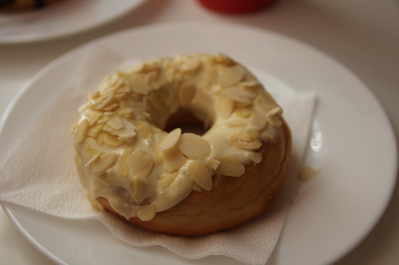 donuts doughnut dessert free photo